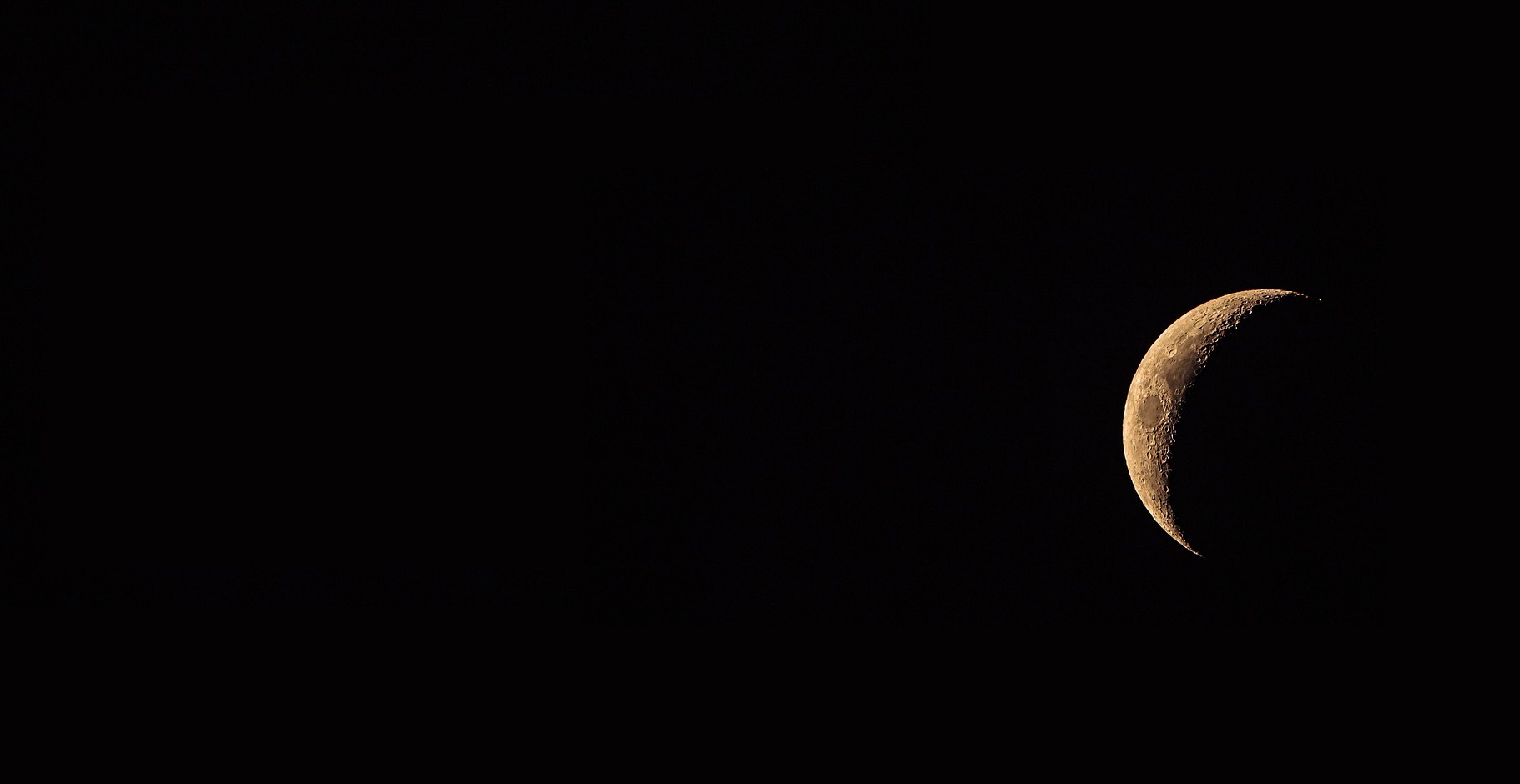 Waning crescent moon phase